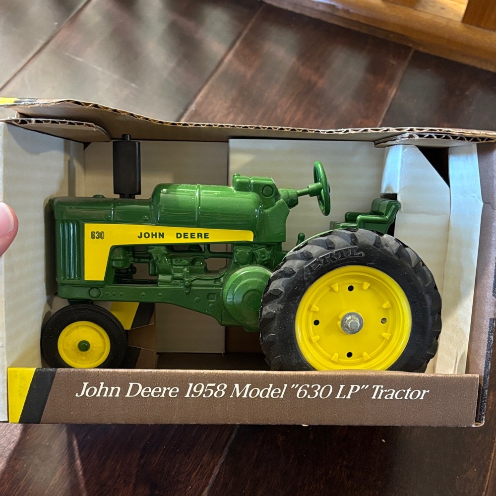 John Deere Green and Yellow Kids Toy Tractor
